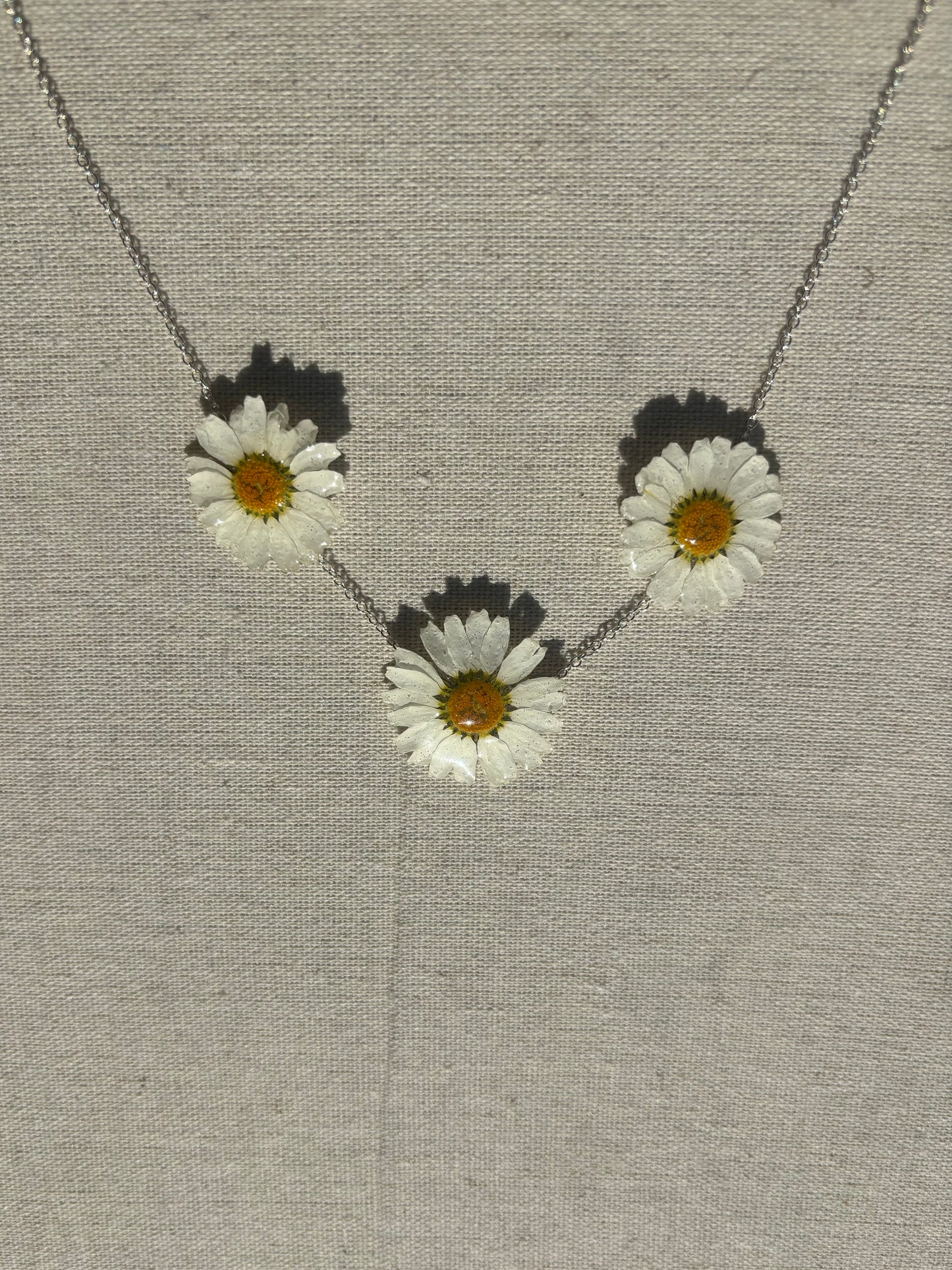 3 Daisy Necklace
