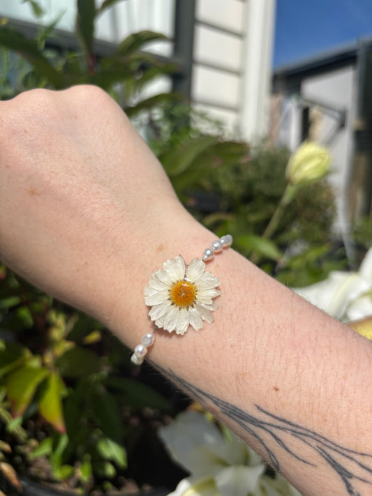 Feverfew and Pearl bracelet