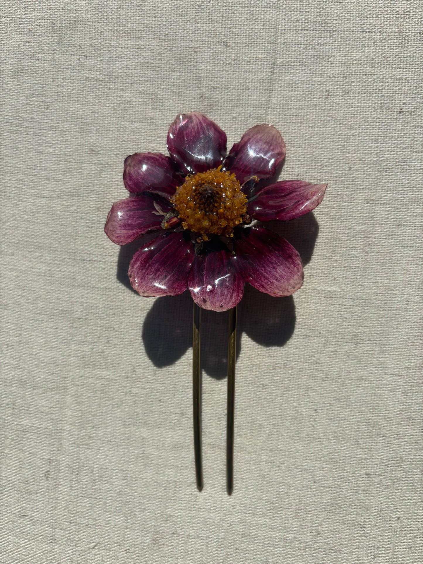 Dahlia Bun Pin