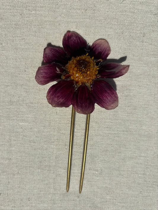 Dahlia Bun Pin