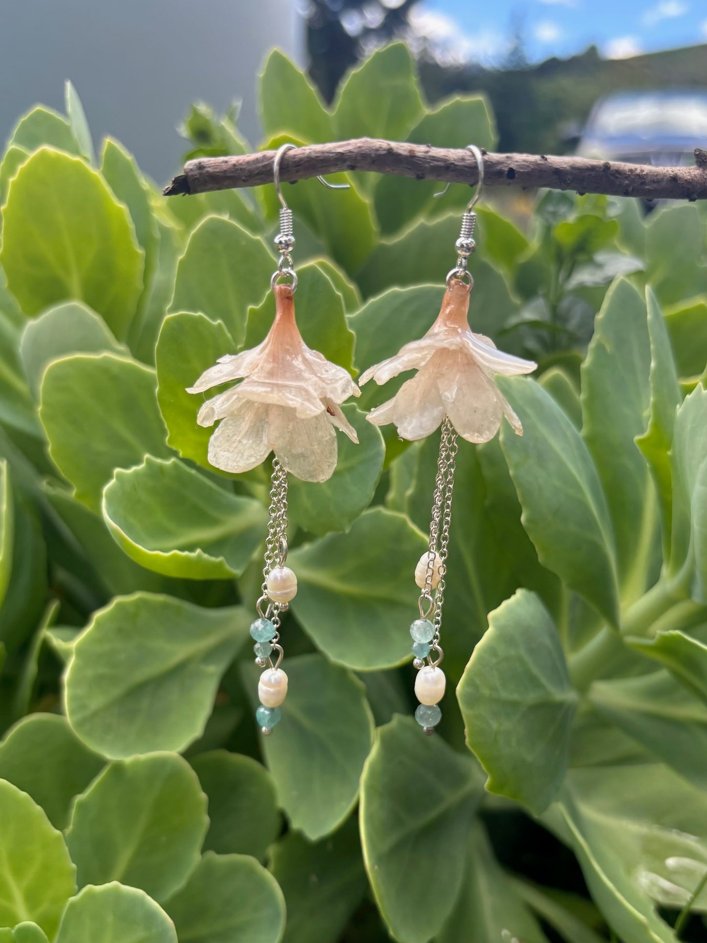 Azalea earrings - Blue apatite (Gold or Silver)